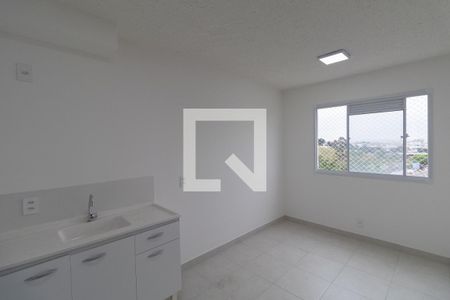 Sala e Cozinha de apartamento para alugar com 2 quartos, 32m² em Vila Ré, São Paulo