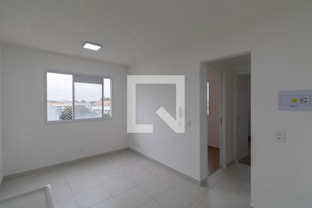Sala e Cozinha de apartamento para alugar com 2 quartos, 32m² em Vila Ré, São Paulo