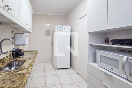 Cozinha de apartamento para alugar com 3 quartos, 106m² em Barra Funda, Guarujá