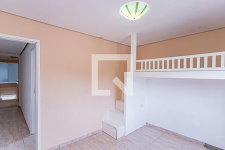 Quarto 1 de casa para alugar com 2 quartos, 54m² em Jardim do Tiro, São Paulo