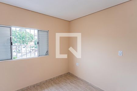 Quarto 1 de casa para alugar com 2 quartos, 54m² em Jardim do Tiro, São Paulo