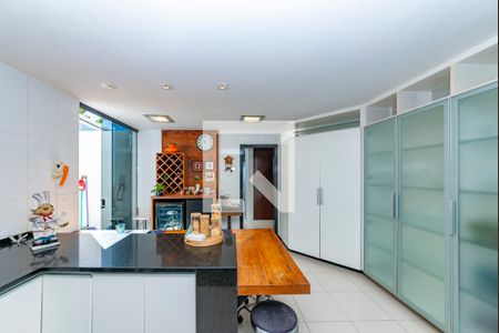 Cozinha de casa à venda com 5 quartos, 462m² em Santa Lúcia, Belo Horizonte