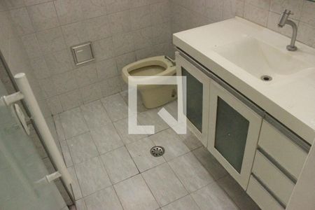 Banheiro social de casa à venda com 3 quartos, 163m² em Gopouva, Guarulhos