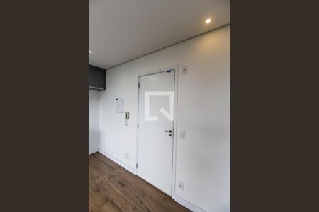 Entrada de apartamento para alugar com 1 quarto, 40m² em Jardim Tupanci, Barueri