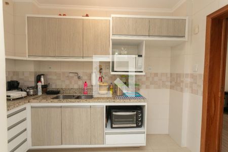 Cozinha de apartamento à venda com 3 quartos, 100m² em Higienópolis, Porto Alegre
