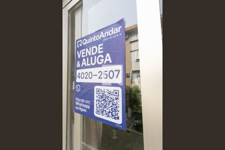 placa instalada de apartamento à venda com 3 quartos, 100m² em Higienópolis, Porto Alegre