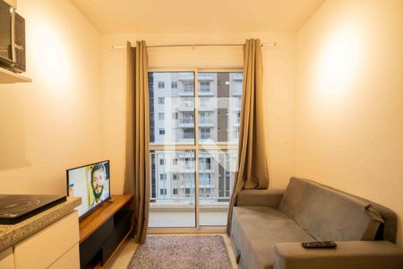 Sala / Cozinha de apartamento para alugar com 1 quarto, 27m² em Vila Butantã, São Paulo