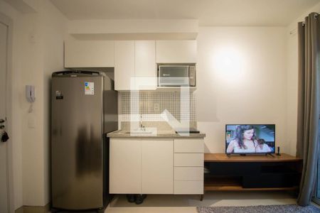 Sala / Cozinha de apartamento para alugar com 1 quarto, 27m² em Vila Butantã, São Paulo