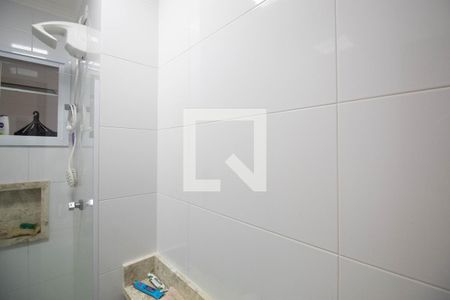 Banheiro de apartamento à venda com 3 quartos, 57m² em Vila Nivi, São Paulo