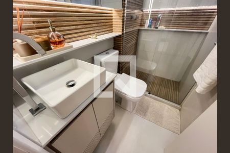 Banheiro de apartamento para alugar com 2 quartos, 110m² em Irajá, Rio de Janeiro