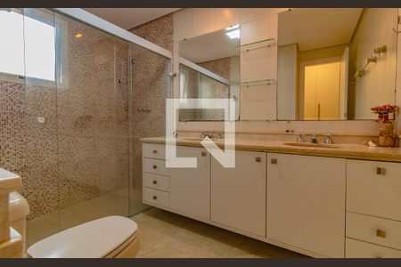 Banheiro da Suíte 3 de apartamento para alugar com 3 quartos, 193m² em Mirandópolis, São Paulo