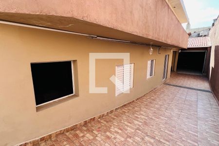 Garagem de casa para alugar com 3 quartos, 150m² em Jardim Munhoz, Guarulhos