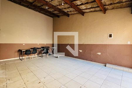 Garagem de casa para alugar com 3 quartos, 150m² em Jardim Munhoz, Guarulhos