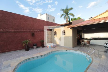 Piscina de casa à venda com 4 quartos, 380m² em Santa Amelia, Belo Horizonte