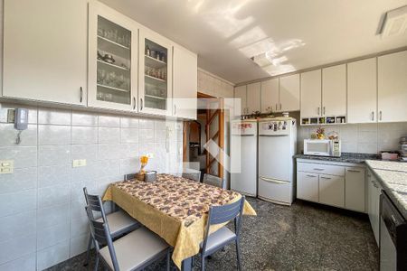Cozinha de apartamento à venda com 3 quartos, 216m² em Vila Mariana, São Paulo