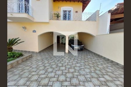Garagem de casa à venda com 4 quartos, 360m² em Jardim Santa Helena, São Paulo