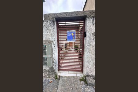 Fachada e Placa de casa para alugar com 1 quarto, 30m² em Vila Mariana, São Paulo
