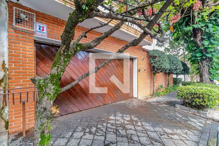 Fachada de casa para alugar com 3 quartos, 250m² em Jardim Ester, São Paulo