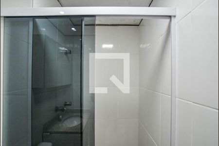 Banheiro de apartamento à venda com 2 quartos, 50m² em Vila Metalúrgica, Santo André