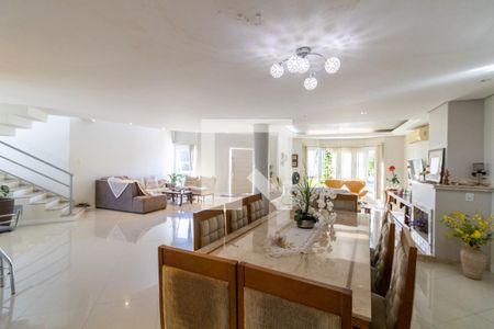 Sala de casa de condomínio à venda com 3 quartos, 400m² em Vila Nova, Porto Alegre