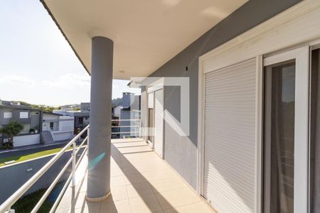Sacada de casa de condomínio à venda com 3 quartos, 400m² em Vila Nova, Porto Alegre