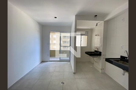 Sala/Cozinha de apartamento para alugar com 2 quartos, 37m² em Inhaúma, Rio de Janeiro
