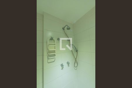 Banheiro Social de apartamento à venda com 2 quartos, 60m² em Bethaville I, Barueri