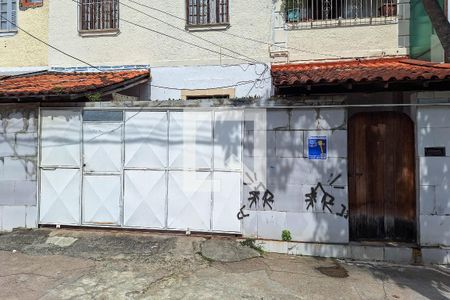Fachada de casa à venda com 3 quartos, 129m² em Fonseca, Niterói