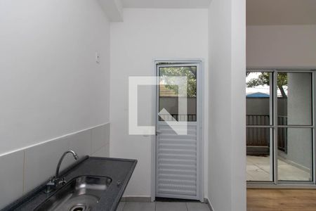 Cozinha de apartamento para alugar com 2 quartos, 45m² em Vila Guilherme, São Paulo