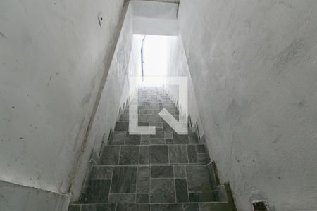 Escada  de kitnet/studio à venda com 1 quarto, 40m² em Parada Quinze de Novembro, São Paulo
