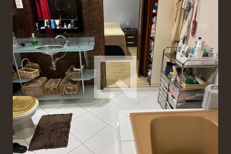 Banheiro de casa à venda com 4 quartos, 350m² em Todos Os Santos, Rio de Janeiro