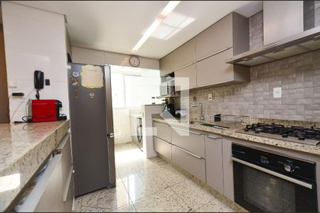 Cozinha de apartamento à venda com 3 quartos, 160m² em Fernão Dias, Belo Horizonte