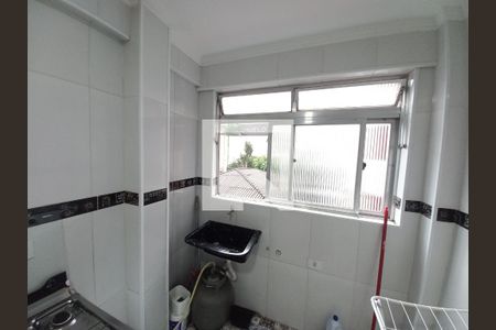 Cozinha e Área de Serviço de apartamento para alugar com 1 quarto, 33m² em Centro, São Vicente