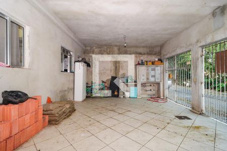 Garagem de casa à venda com 3 quartos, 200m² em Jardim Paulo Vi, São Paulo