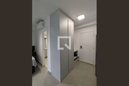 Sala/Cozinha de apartamento para alugar com 1 quarto, 33m² em Vila Gumercindo, São Paulo