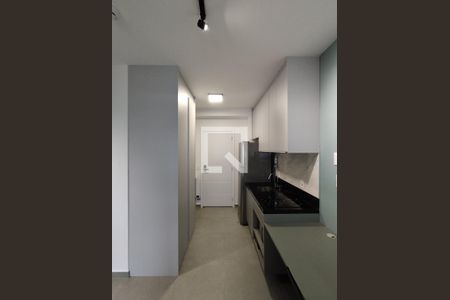 Sala/Cozinha de apartamento para alugar com 1 quarto, 33m² em Vila Gumercindo, São Paulo