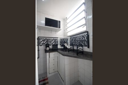 Cozinha de apartamento para alugar com 1 quarto, 39m² em Copacabana, Rio de Janeiro
