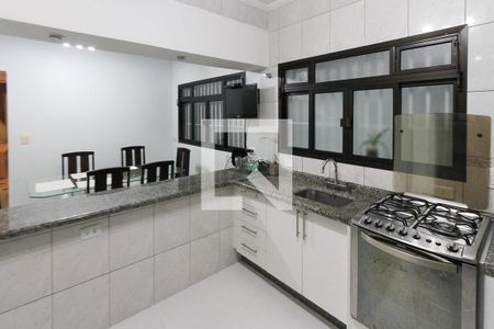 Cozinha de casa à venda com 3 quartos, 155m² em Vila Ema, São Paulo