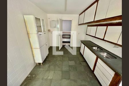 Cozinha de casa à venda com 8 quartos, 288m² em Santa Rosa, Belo Horizonte