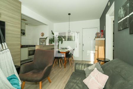 Sala de apartamento à venda com 2 quartos, 60m² em Rubem Berta, Porto Alegre