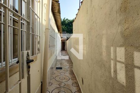 Corredor lateral de casa para alugar com 2 quartos, 90m² em Vila Antartica, Praia Grande