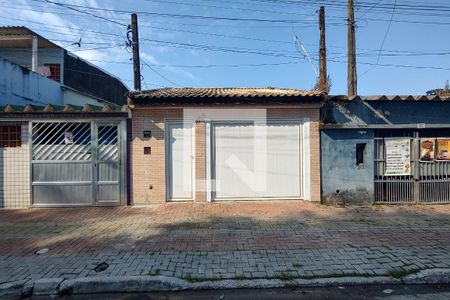 Fachada de casa para alugar com 2 quartos, 90m² em Vila Antartica, Praia Grande