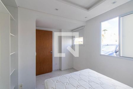 Quarto 1 de apartamento para alugar com 1 quarto, 38m² em Bom Jesus, São José dos Pinhais