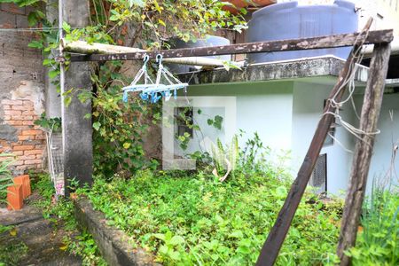 Quintal de casa à venda com 3 quartos, 200m² em Vila Brasilina, São Paulo