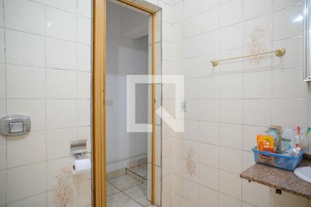 Banheiro Social de casa à venda com 3 quartos, 200m² em Vila Brasilina, São Paulo