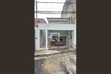 Fachada de casa à venda com 3 quartos, 200m² em Vila Brasilina, São Paulo