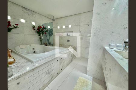 Apartamento à venda com 4 quartos, 355m² em Ingá, Niterói