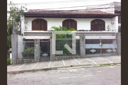Casa à venda com 4 quartos, 380m² em Icaraí, Niterói