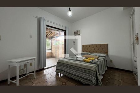 Casa à venda com 3 quartos, 300m² em Piratininga, Niterói