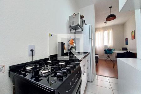 Cozinha  de apartamento à venda com 2 quartos, 40m² em Jardim Rossin, Campinas